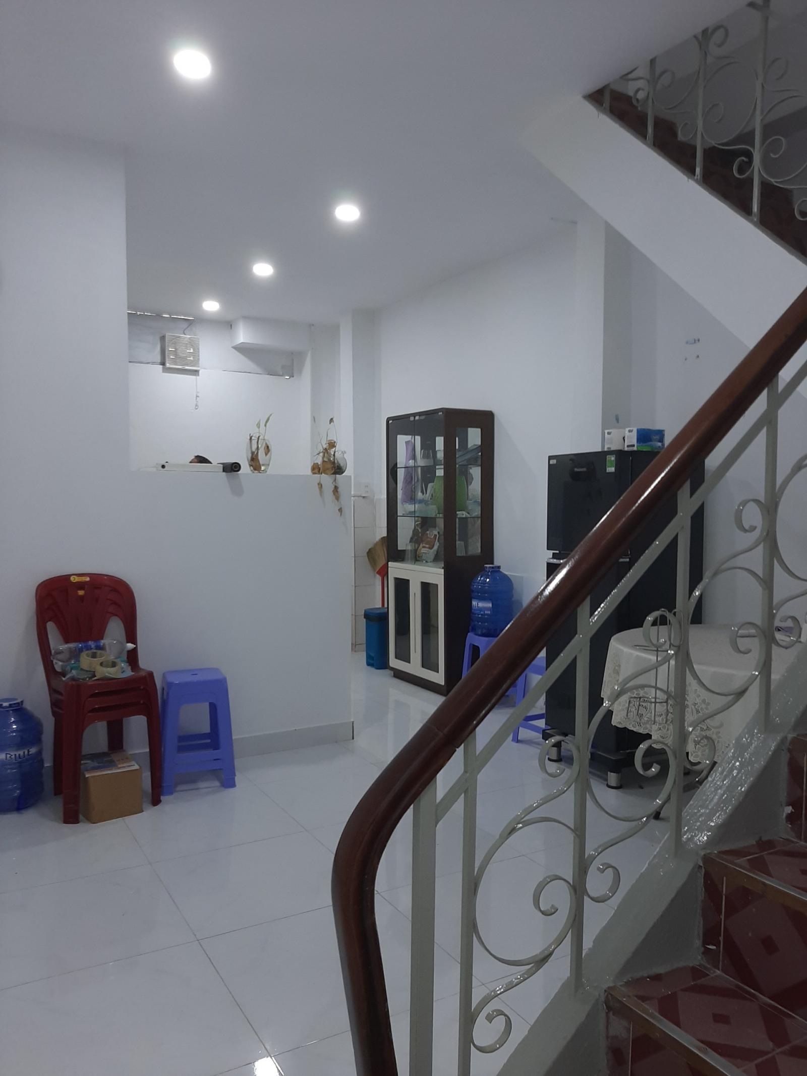 Cần bán gấp nhà hẻm nhựa 12m Kinh Dương Vương, DT lớn: 4x20m (nở hậu), chỉ 7.5 tỷ, LH:0915190011