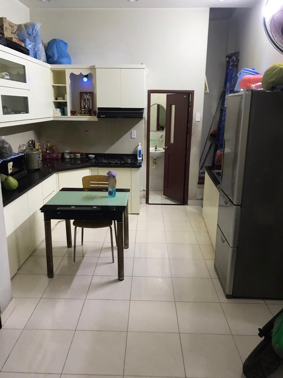 Nhà Chỉ 1 Đời Chủ Từ Xưa Đến GIỜ Mặt Tiền Trần Phú DT 4 X21m giá 20 tỷ q5.