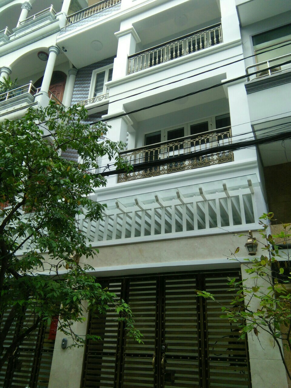 Bán nhà mặt phố Nguyễn Văn Cừ, P. 2, Q. 5, DT: 3.05 x 20.45m, 5T, 25 tỷ