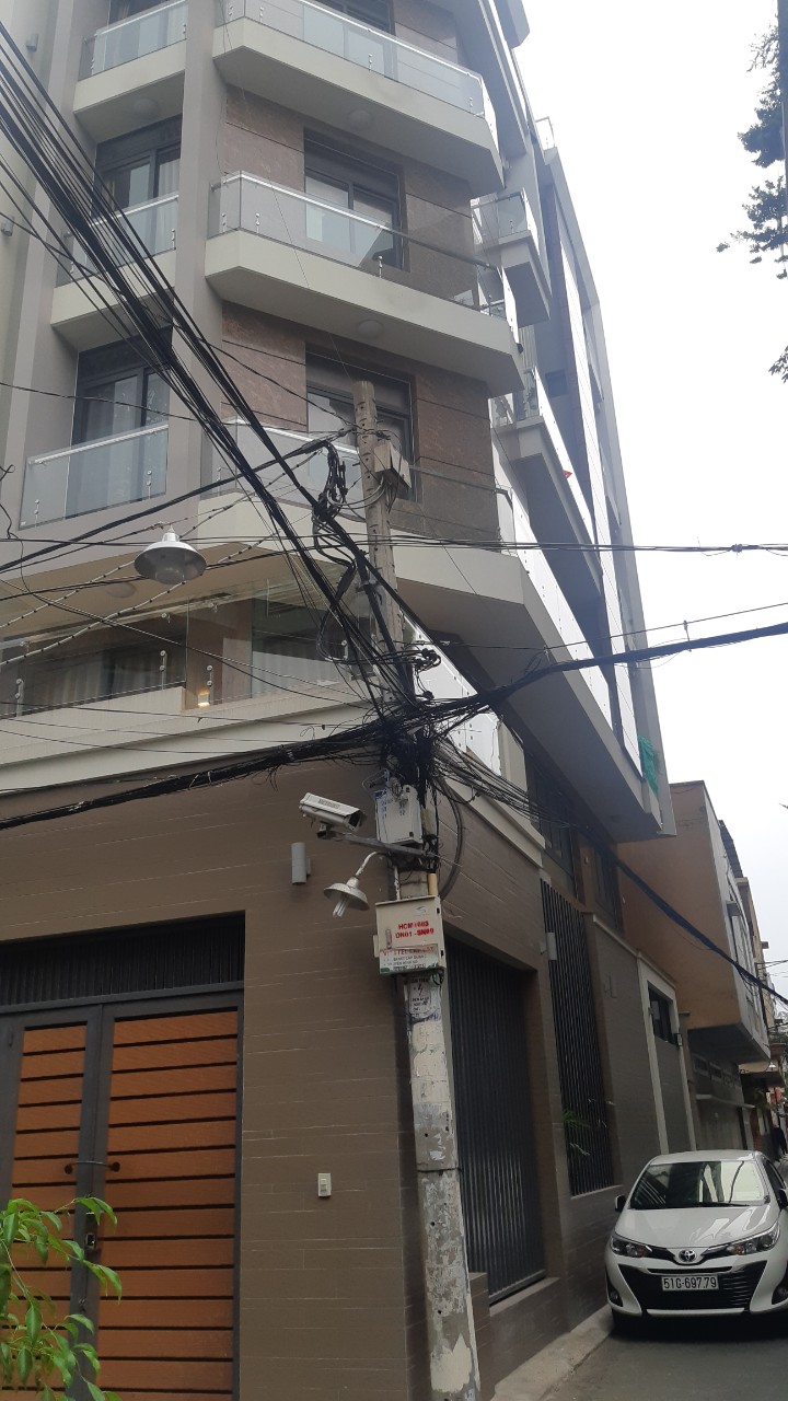  Bán nhà HXH đường CMT8, Quận 10, DT: 4x22m, NH: 6m, Trệt 6 lầu, HĐ thuê 100 triệu, giá 19,2 tỷ TL
