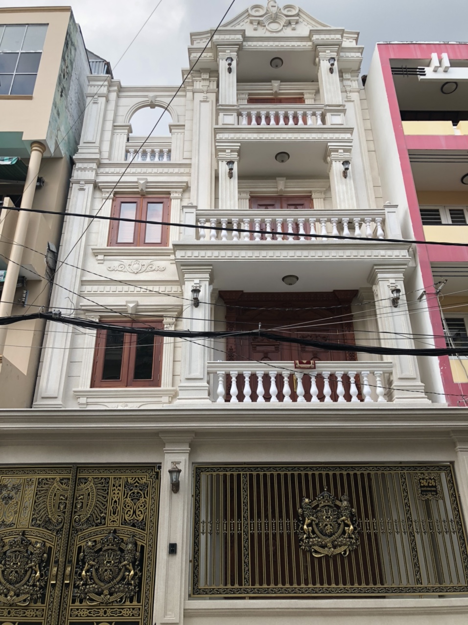 Bán nhà đường 3/2, Cư Xá Nguyễn Trung Trực, P12, Q10. DT 6.1x22m, 128m2, vị trí đẹp