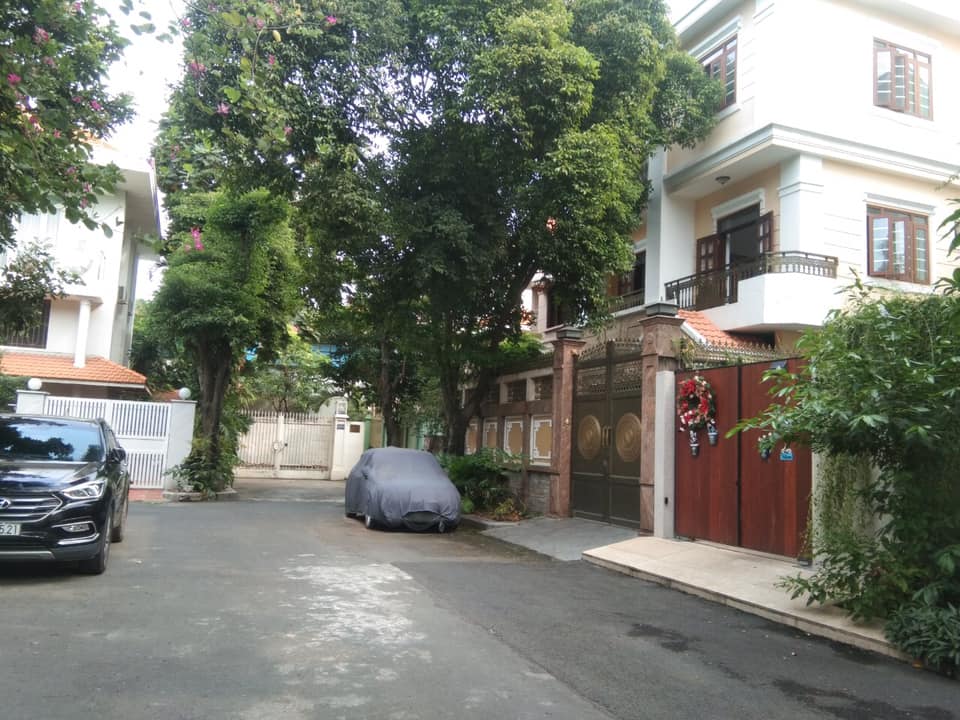 Cần bán gấp nhà khu biệt thự đường Nguyễn Chí Thanh, P. 9, Q. 5 (DT: 8x20m) giá 26 tỷ