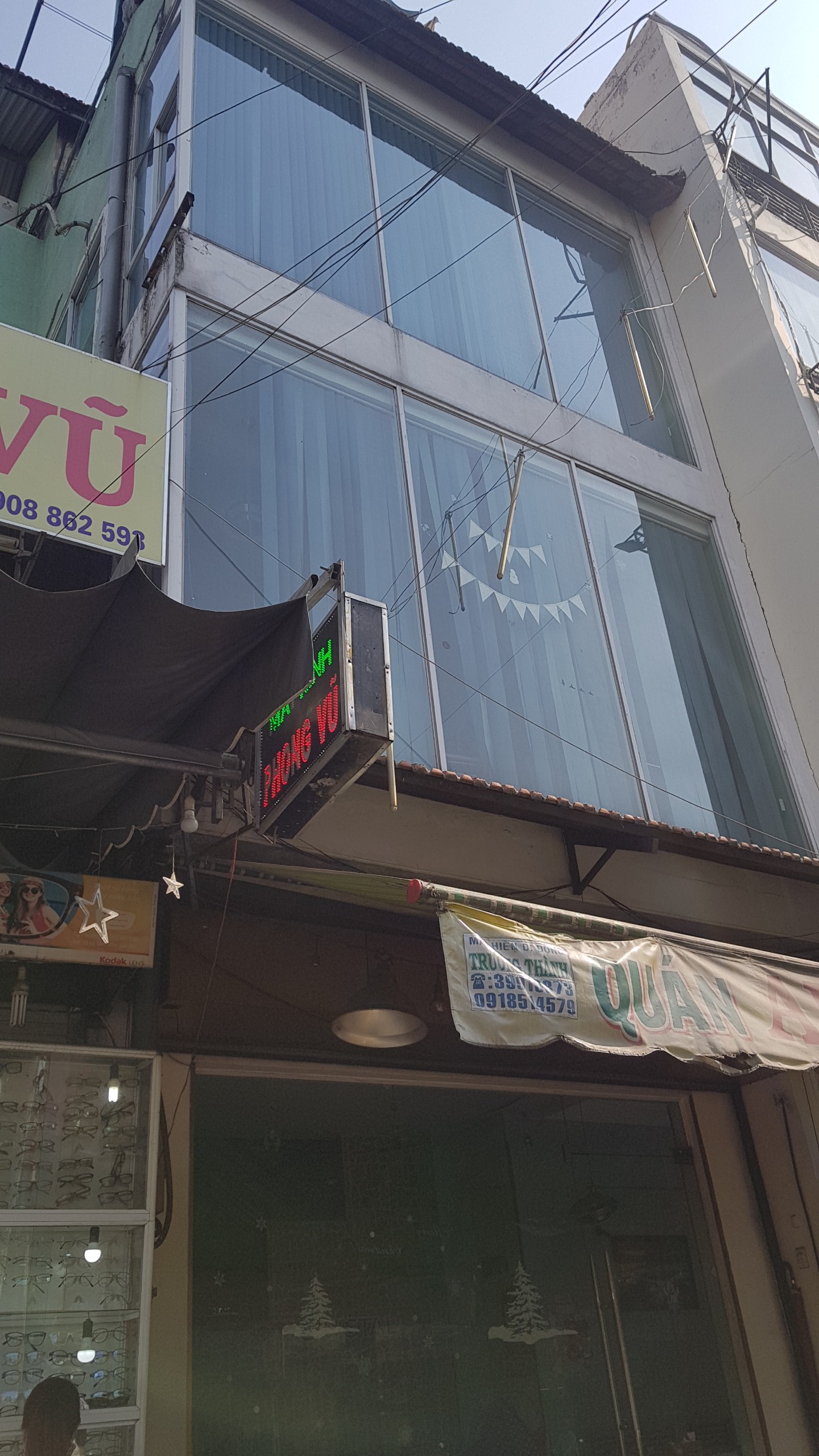 Bán Nhà Mặt Tiền q10 Bà Hạt Rẻ Nhất Khu Vực KC 4 Tầng DT 3.4 X13m giá chỉ có 11.5 Tỷ.