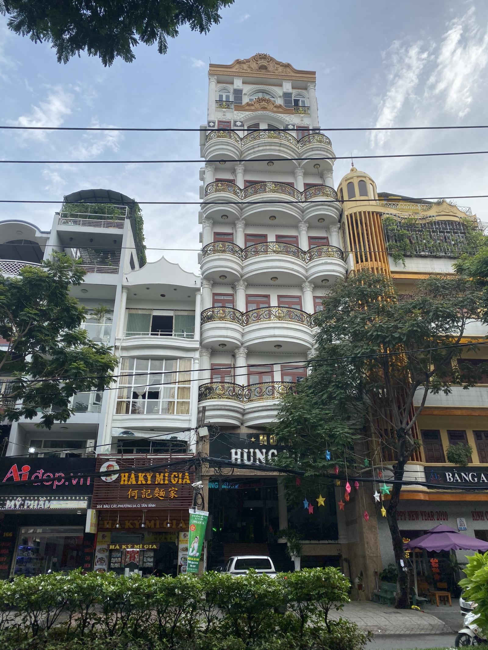 Bán tòa nhà 90 - 92 Lê Thị Riêng, P Bến Thành, Q1, giá 130 tỷ TL