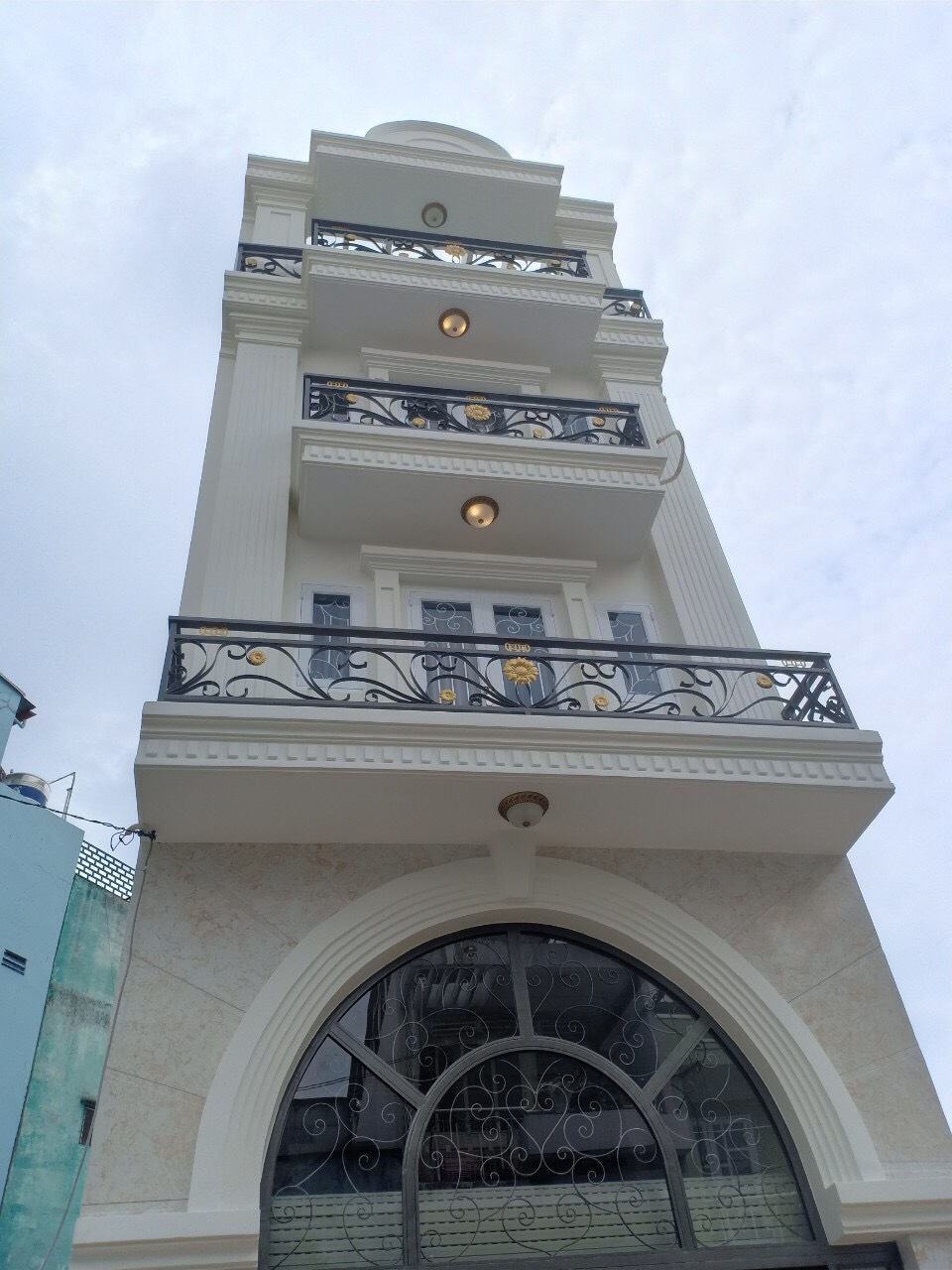 Bán gấp MTKD Ba Vân - Nguyễn Hồng Đào, TB, DT 4x18m 4 tầng + thang máy. Giá 12tỷ450tr lh 0931456378