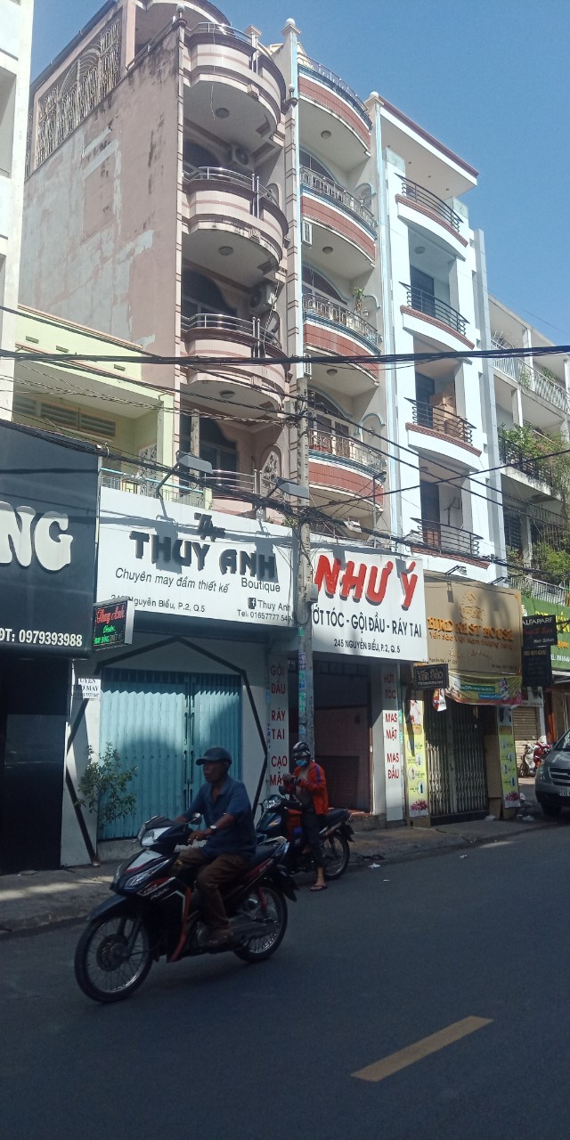  Kẹt tiền bán gấp nhà HXH đường Phan Văn Trị, Nguyễn Trãi, P2, Quận 5, DT 4x16m, trệt, 3 lầu, 11.5tỷ