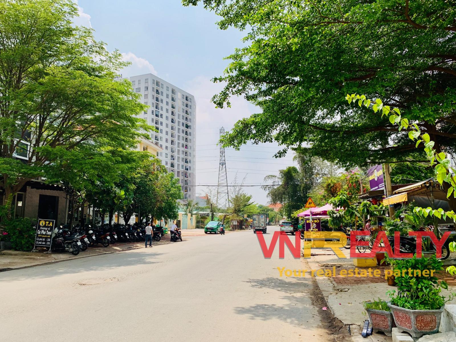 Cần bán nhà phố 3 tầng mặt tiền 30m đường Phú Thuận khu dân cư Nam Long Phú Thuận.