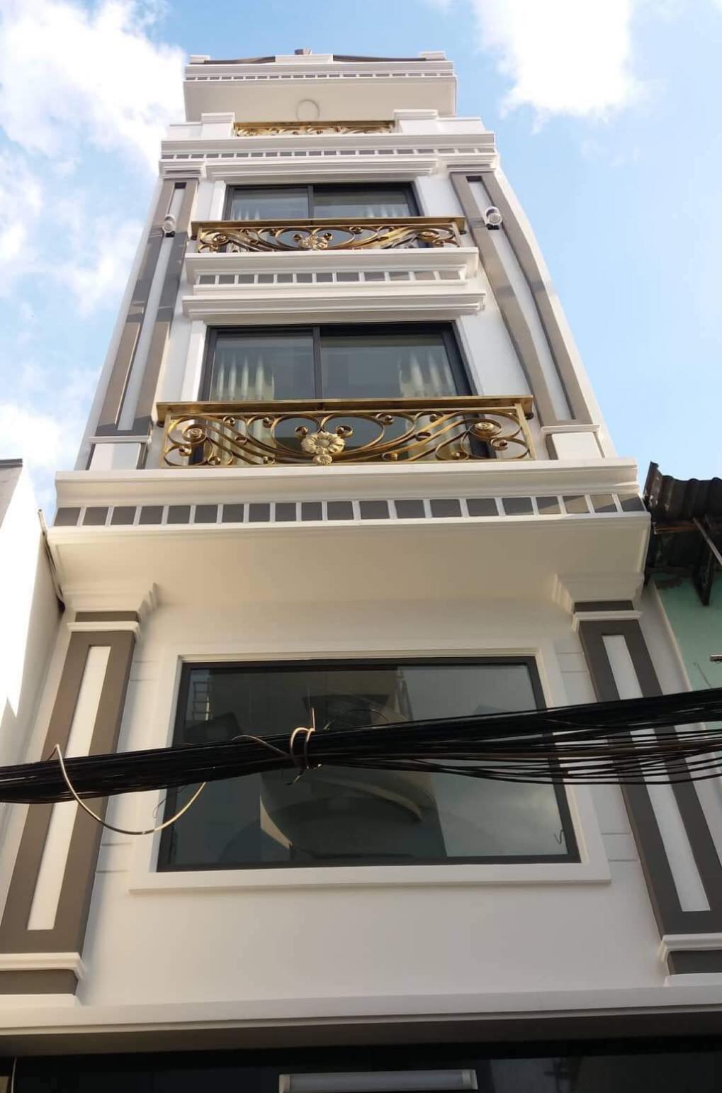 Nhà tuyệt đẹp hẻm 3.5m Phan Văn Trị Lê Quang Định - 5 tầng nở hậu 45m2 - 6,3 TỶ TL