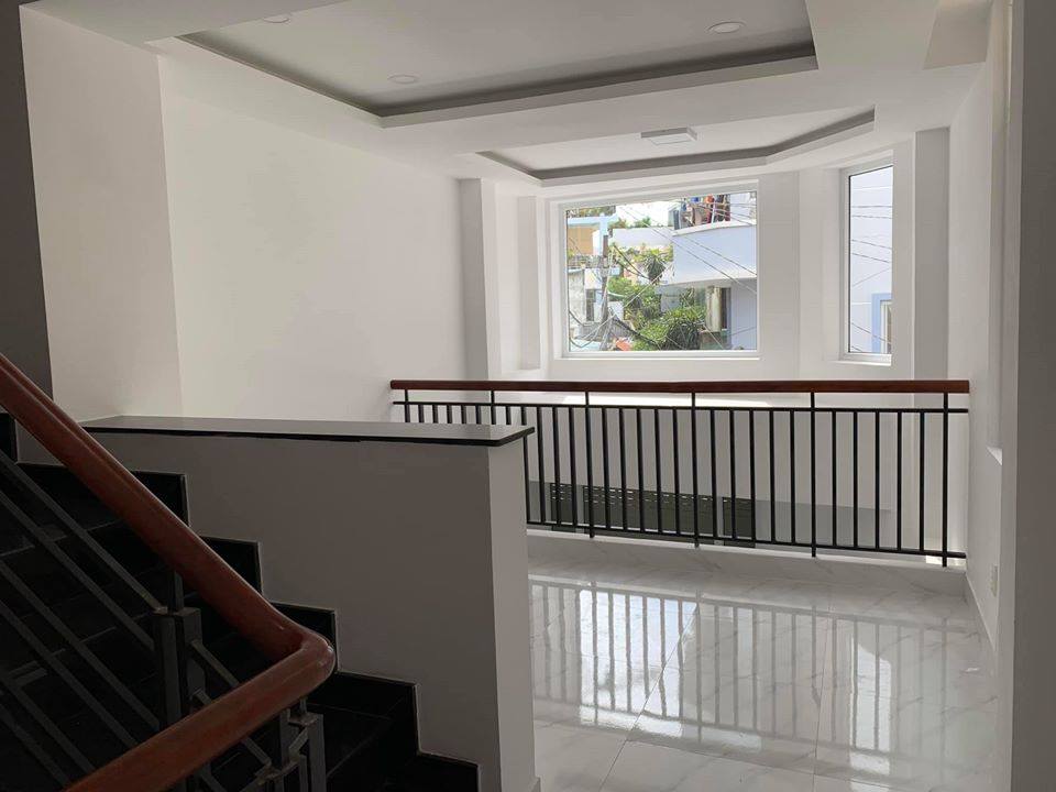 * Bán nhà hẻm ô tô cực rẻ, 40m2 đường Phổ Quang quận Tân Bình, giá chỉ 5,8 tỷ. 