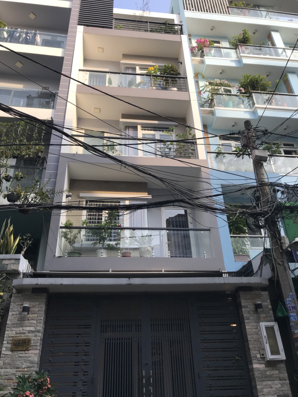 Bán Nhà Hẽm Nhựa 16M Như Mặt Tiền Hẽm 354 Lý Thường Kiệt DT 4.2 X18m KC 3L giá 18 tỷ q10.