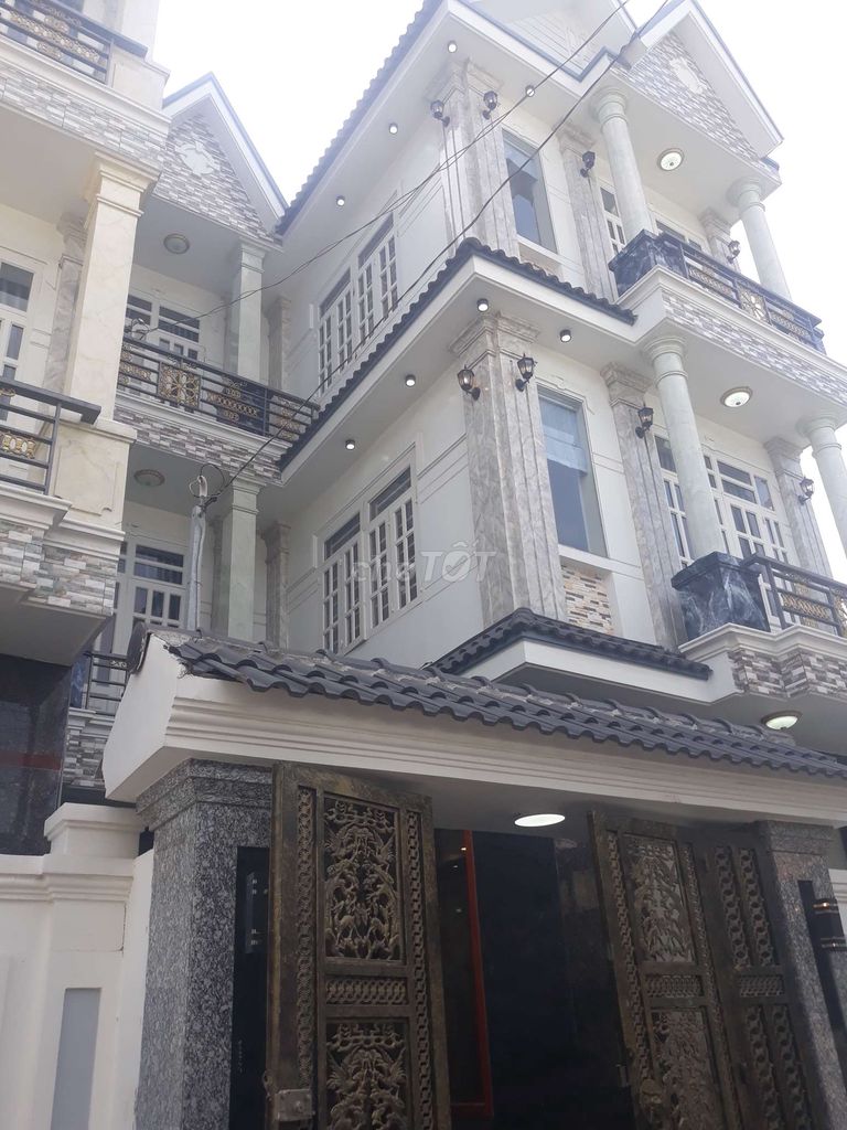 Kẹt tiền bán gấp nhà đường Huỳnh Mẫn Đạt, Q. 5, trệt, 1 lầu