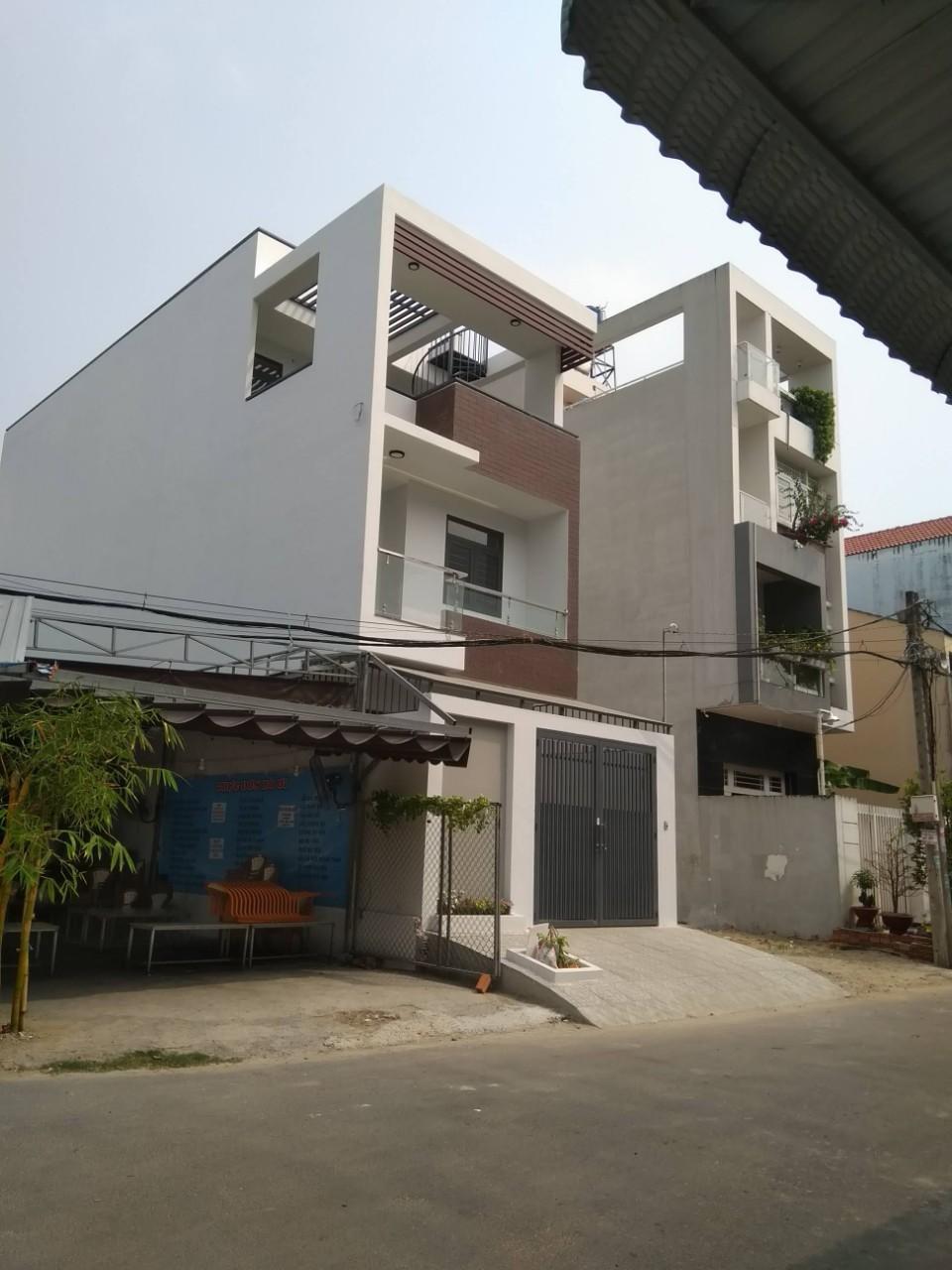 Bán gấp căn nhà HXH Bình Phú, 4x18m, 2 lầu, giá 5,3 tỷ TL