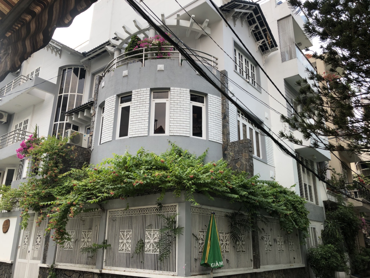 Bán nhà Quận 3, Cao Thắng - Nguyễn Thị Minh Khai, góc 2 mặt tiền diện tích 18 x 13m, giá 51.5 tỷ