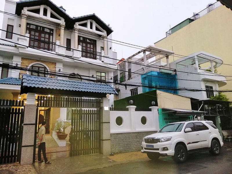 Bán biệt thự 10x20m mặt tiền đường 41 P. Bình Thuận gần Lâm Văn Bền Quận 7 