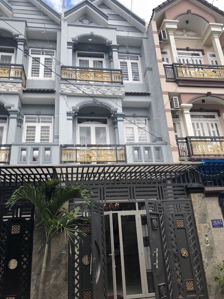 Bán nhà hẻm Trần Hưng Đạo quận 5 sát vách quận 1