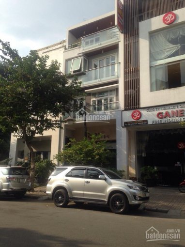 Bán gấp nhà phố Hưng Phước - Phú Mỹ Hưng có thang máy giá 21 tỷ thương lượng sổ hồng