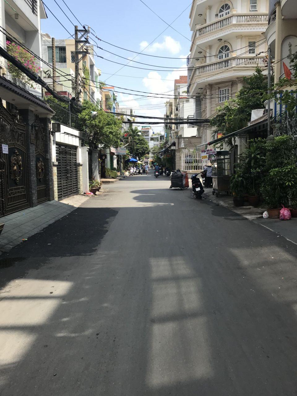 Bán nhà HXH đường Ngô Quyền, P..5, Q.10, DT: 4x16m, NH: 5m, 4 tầng, Giá chỉ : 10.5 tỷ TL