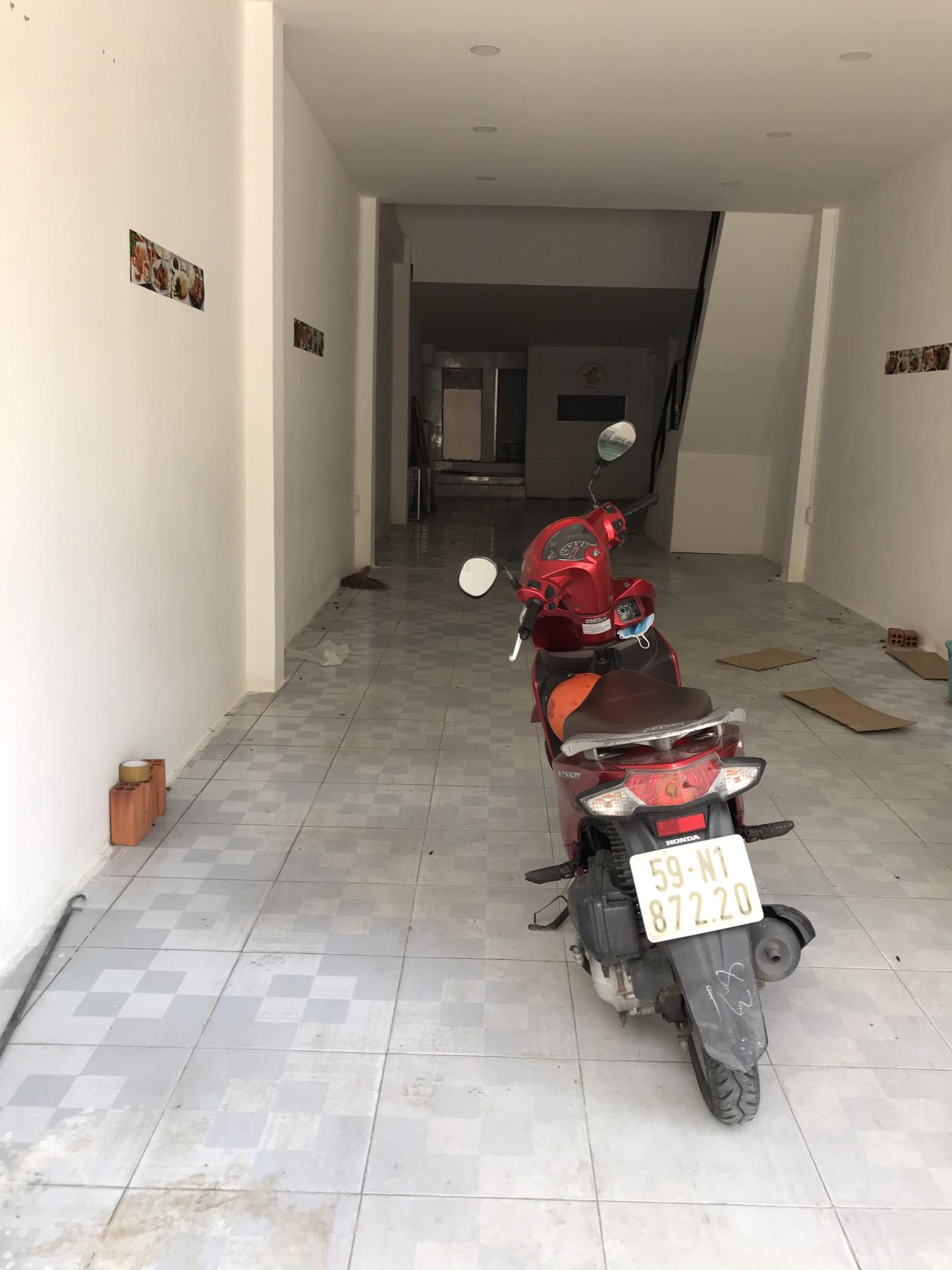Bán gấp nhà 6 tầng MT đường Nguyễn Cửu Vân P. 17 Bình Thạnh. DT 6.5x25m giá chỉ 33 tỷ
