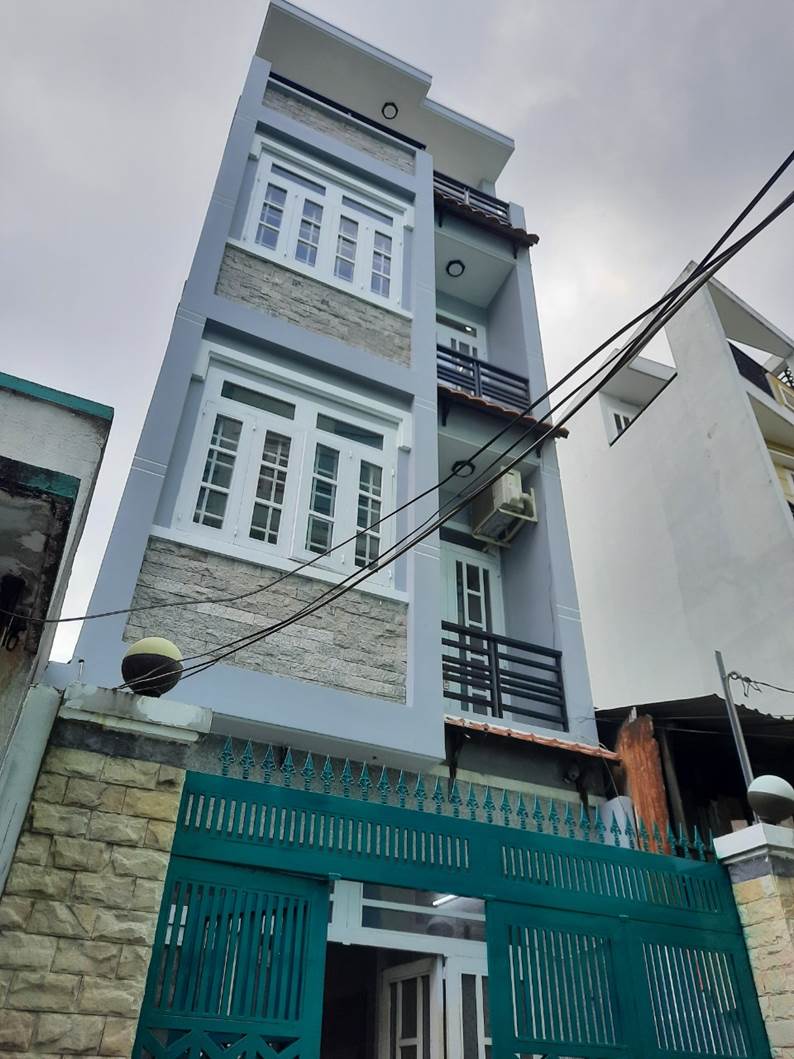 Chuyển công tác cần bán gấp nhà Lò Siêu, DT khủng: 5.2 x 16 (nở hậu 8m), chỉ với 8 tỷ 3, Q.11, LH: 0915190011