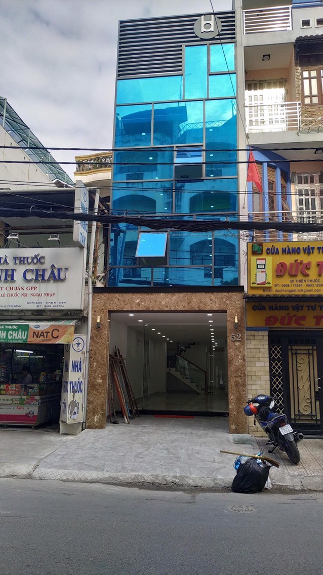 Cần bán gấp nhà MT Hồ Bá Kiện, P15, Q10, DT: 4x16m, 4 lầu, thang máy. Giá 19 tỷ TL