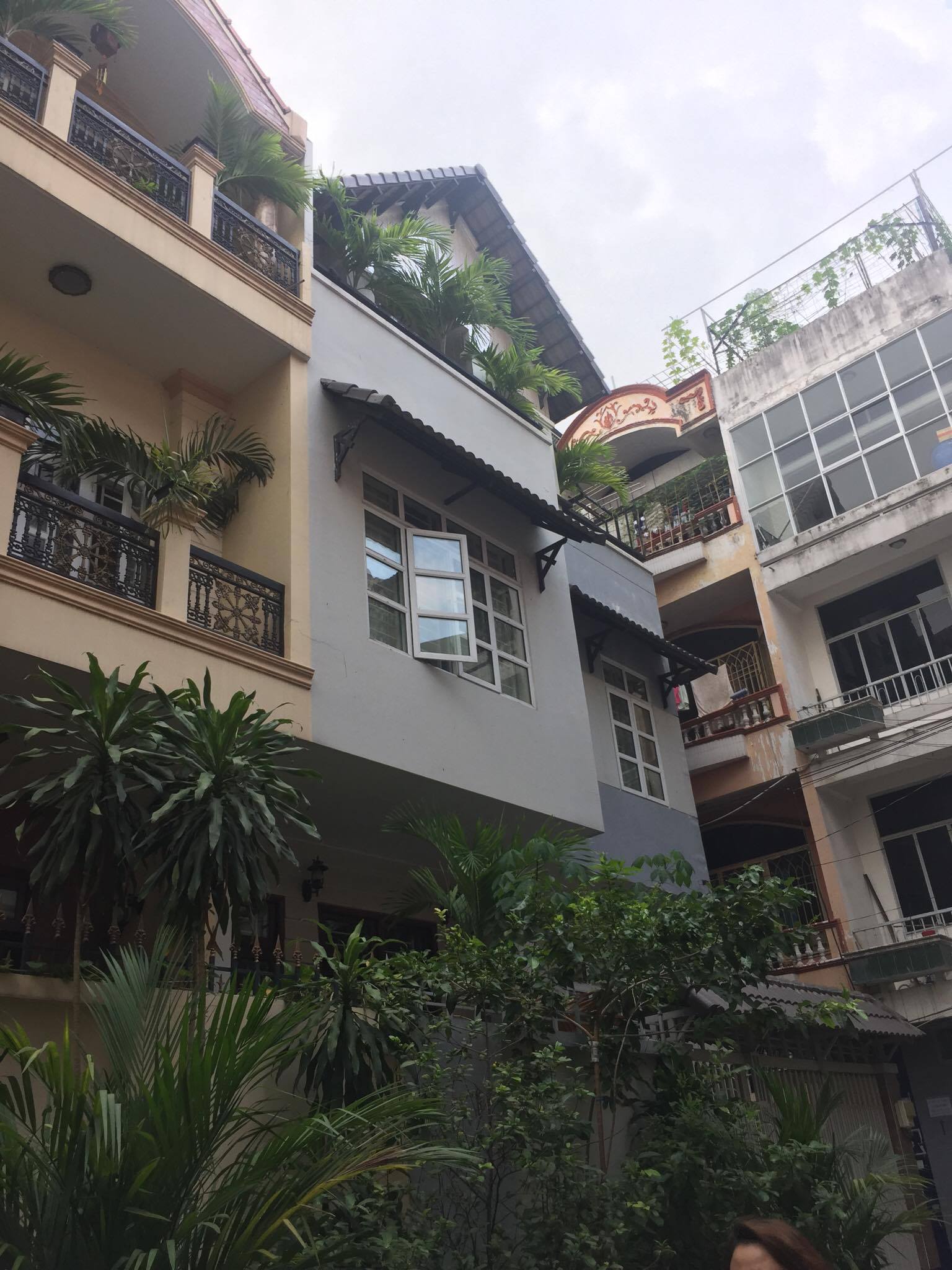 Bán nhà hẽm xe hơi Lý thường kiệt P14 Q10, dt: 4 x 16m, 4 lầu
