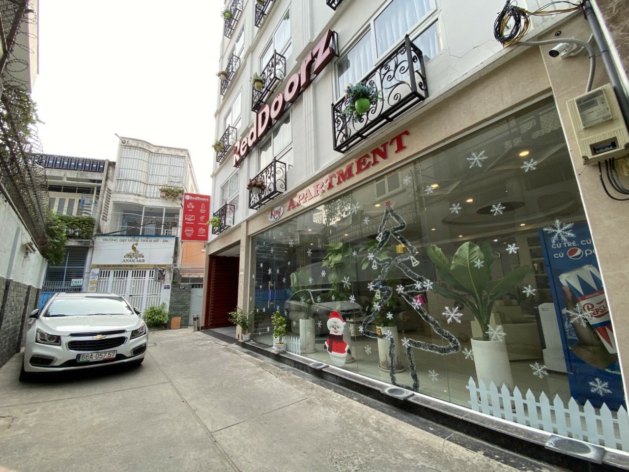 Bán CHDV VIP P. Tân Định, Quận 1, 12x17m, 32P, 6L HĐ 170tr, giá 46ty - 0908525968
