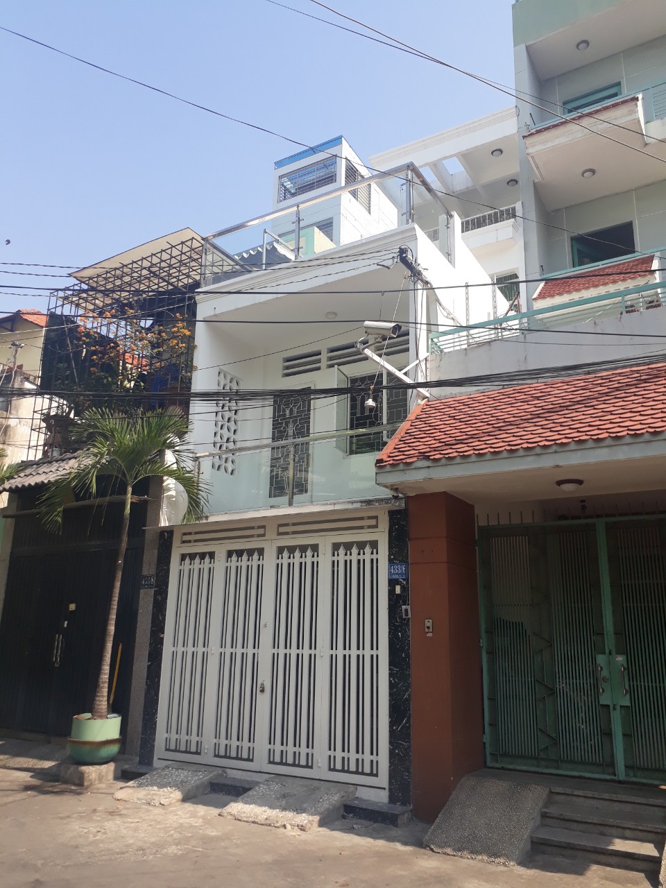 Xuất ngoại bán gấp nhà đường Lãnh Binh Thăng, DT: 6 x 11m, chỉ 7 tỷ 1, Q.11, LH: 0915190011