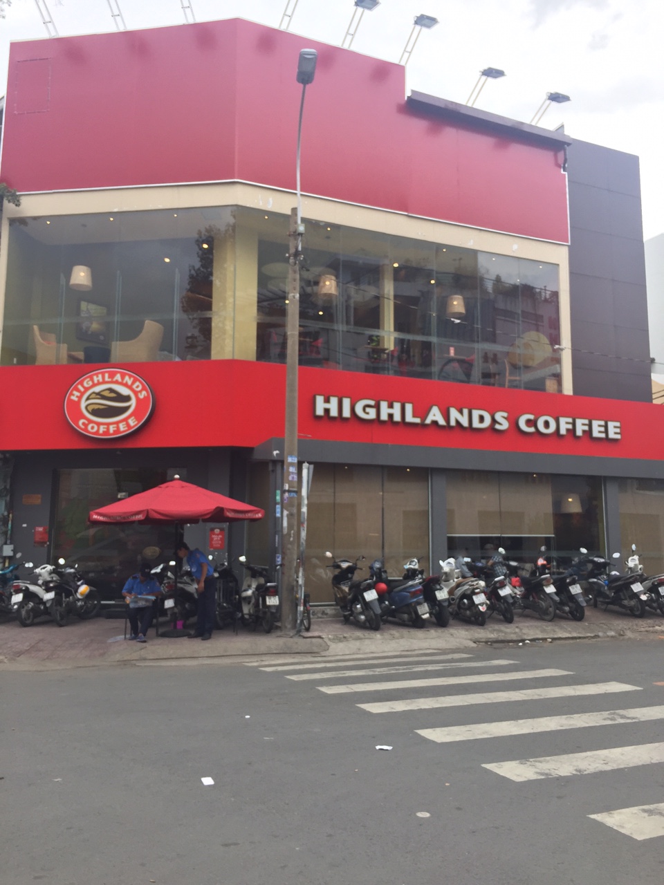 Bán nhà góc 2 MT đường Út Tịch - Hoàng Văn Thụ DT: 11 x 14m nhà 3 lầu