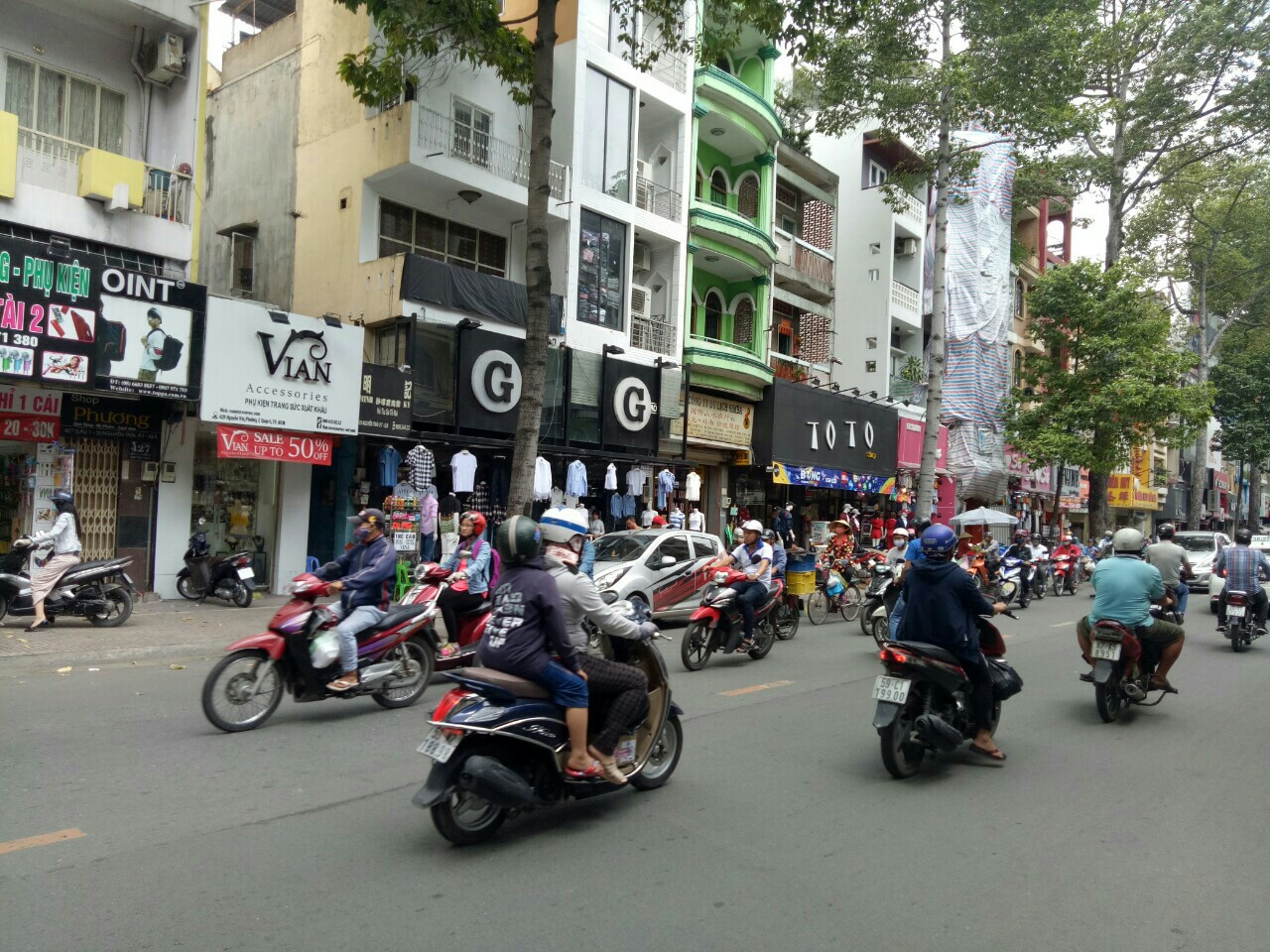 Bán nhà đường Thành Thái, , Quận 10. Hẽm 8m  nhà 3 lầu, giá 9 tỷ TL