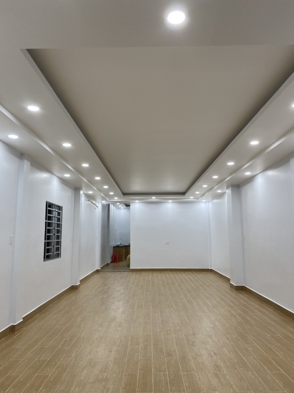 CHÍNH CHỦ BÁN NHÀ HXH 6M TÔ HIẾN THÀNH, DT 4X16M, 5 TẦNG MỚI XÂY GIÁ CHỈ 10.3 TỶ
