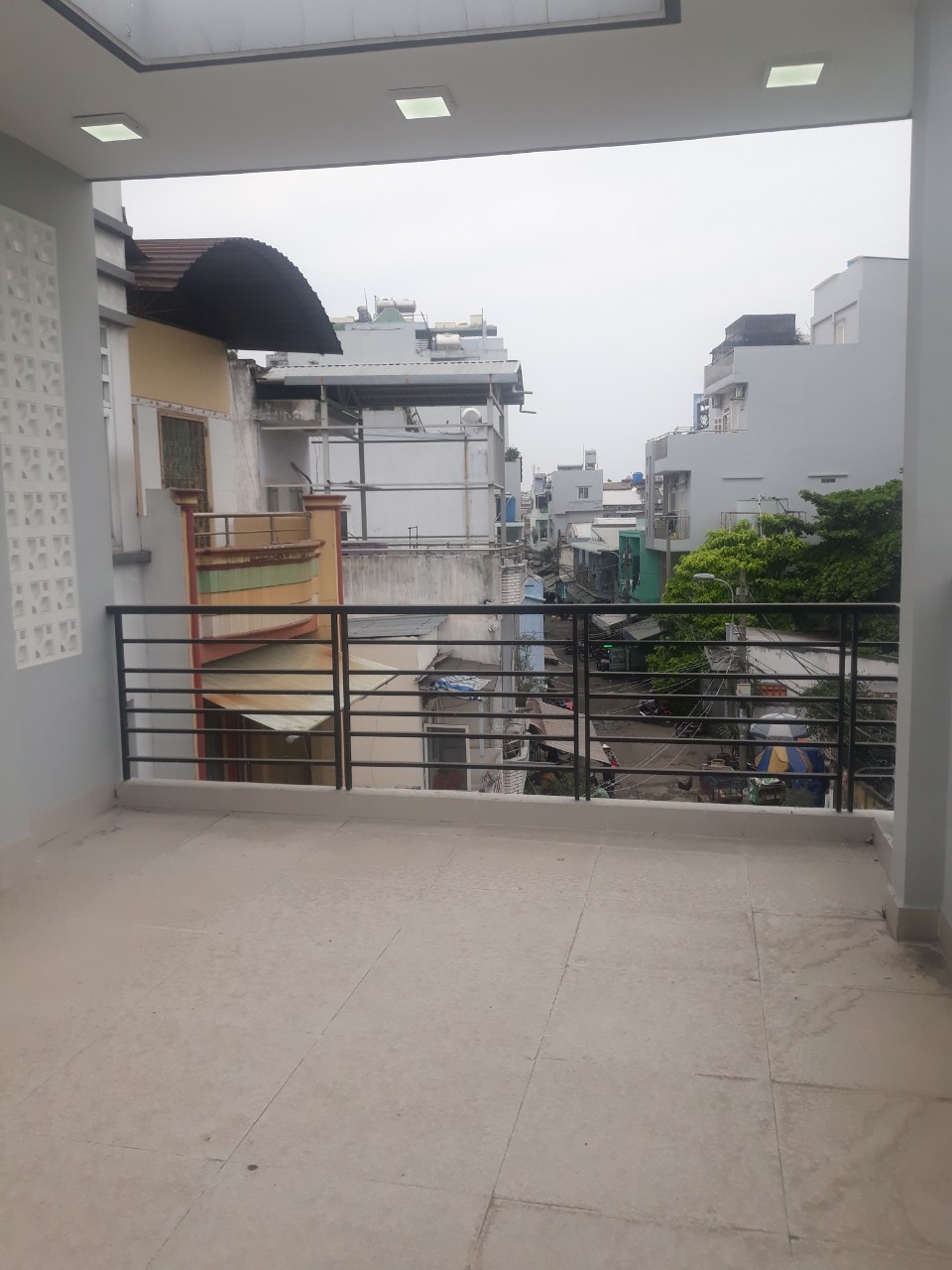 Bán nhà mặt tiền phố Lê Hồng Phong, Phường 10, Quận 10, 6 x 12.2m, 4 tầng