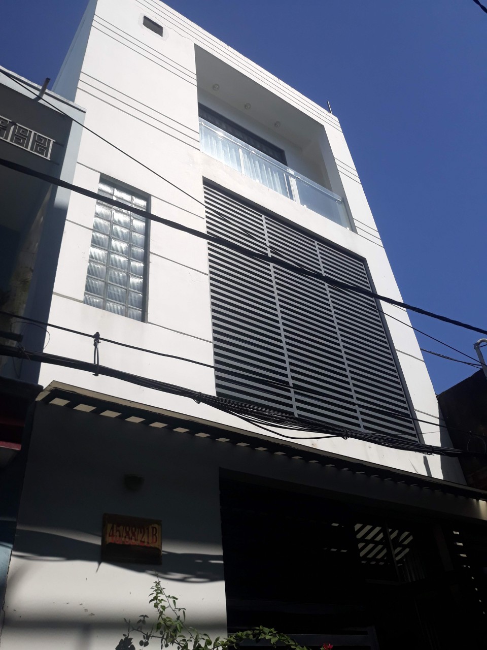 Chuyển công tác cần bán MT đường số 10 – khu phố ẩm thực, DT: 4.3 x 21m, chỉ 12 tỷ 9, LH: 0915190011
