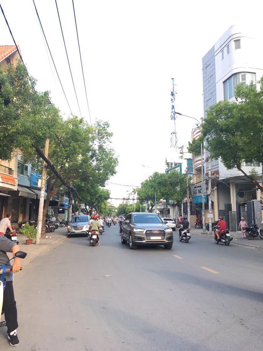 Bán nhà góc 2 mặt tiền đường Số 3, Phường Bình An, Quận 2. Diện tích: 13x27m, giá: 45 tỷ