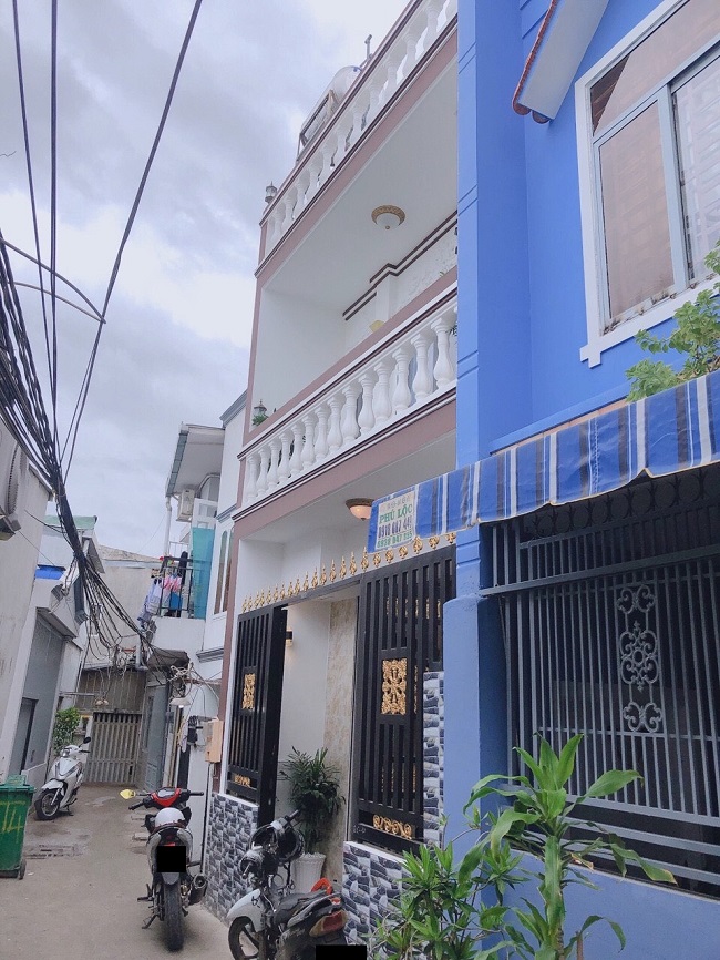 Bán nhà 1 lầu mới đẹp hẻm 160 Nguyễn Văn Quỳ Q7