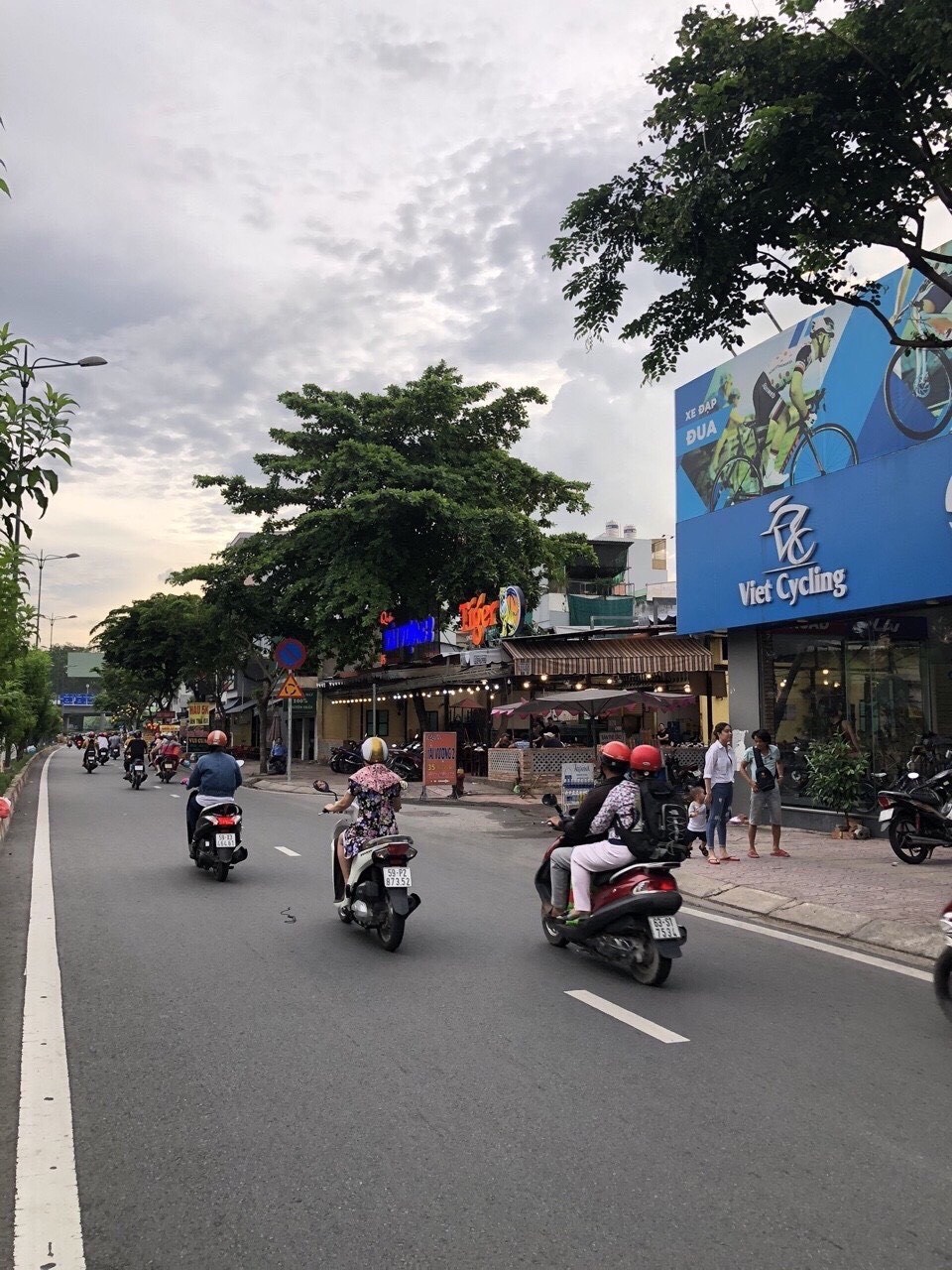 Cần bán nhà mặt tiền đường Mai Chí Thọ