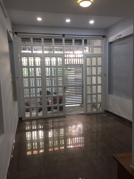 Tôi kẹt tiền bán gấp căn góc 2 mặt tiền đường Thảo Điền, có hợp đồng thuê 50 triệu