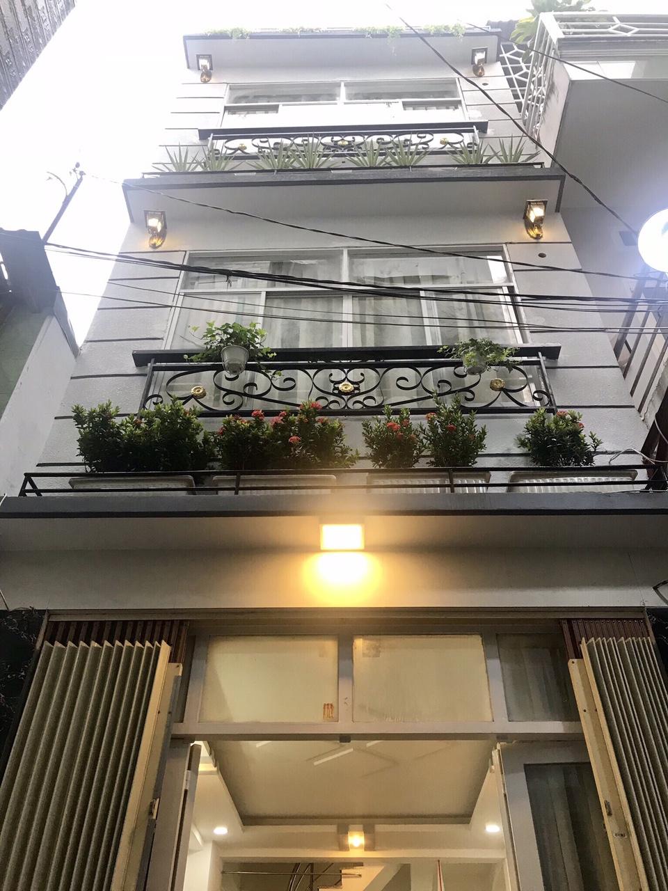 Bán nhà hẻm xe hơi Cách Mạng Tháng 8 ngay công viên Lê Thị Riêng (Q10) 5.5x21m, 18.2 tỷ