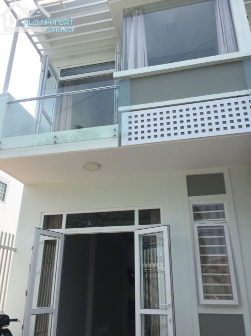 Chỉ 6 tỷ 4 sở hữu ngay MT Lê Thị Bạch Cát, DT: 3.5x11m, Q.11, LH: 0915190011