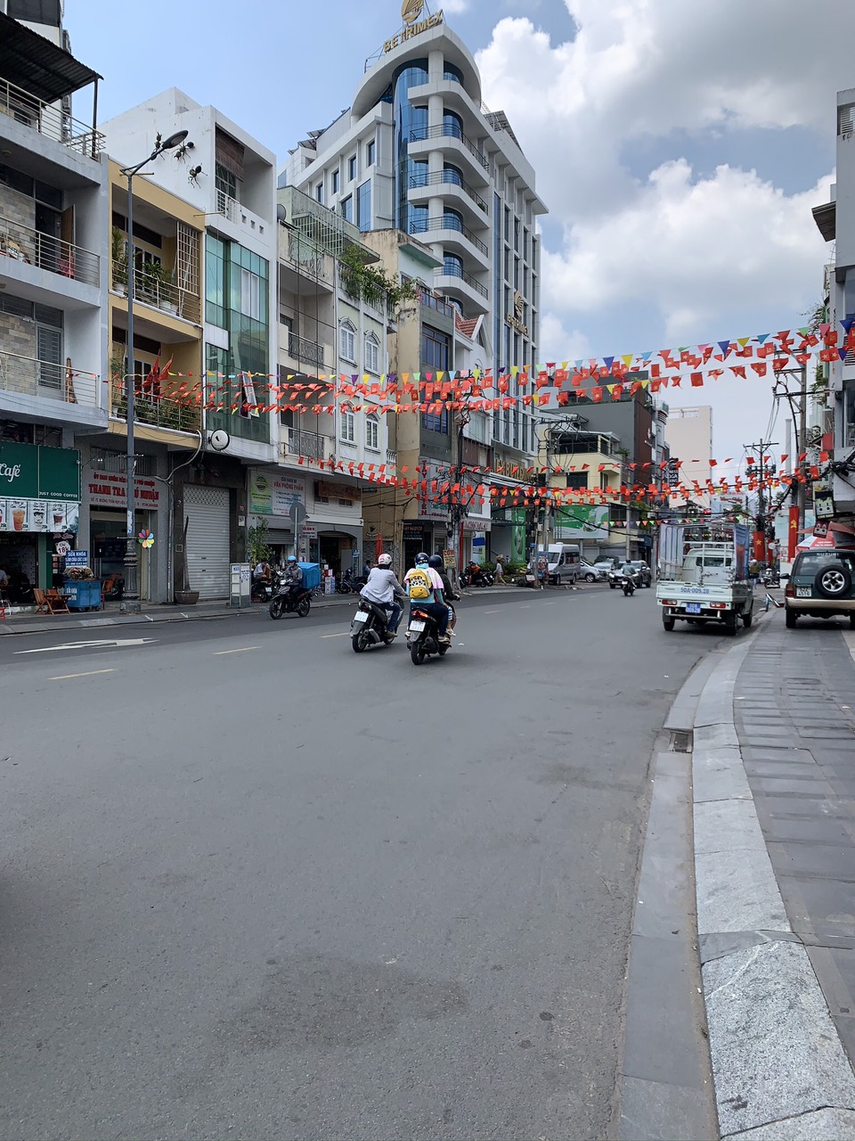 Bán nhà mặt tiền đường Trần Huy Liệu, Giá 11,5 tỷ