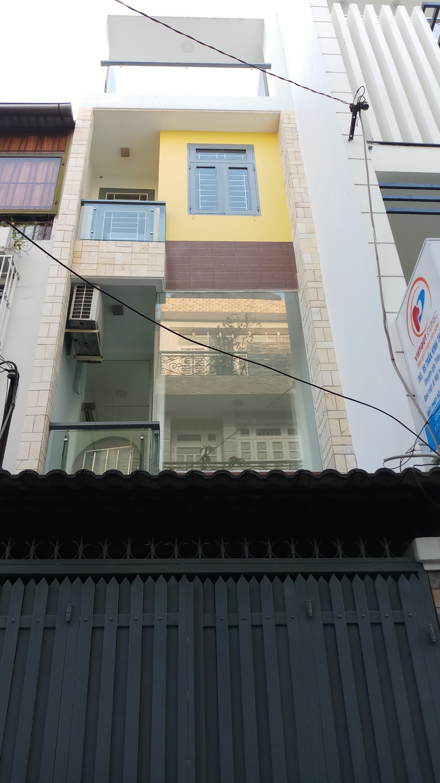Bán nhà HXH đường Lạc Long Quân gần nhà thờ Phú Trung, sát ngã tư Bảy Hiền, DT 4.1x19m, 2 lầu ST