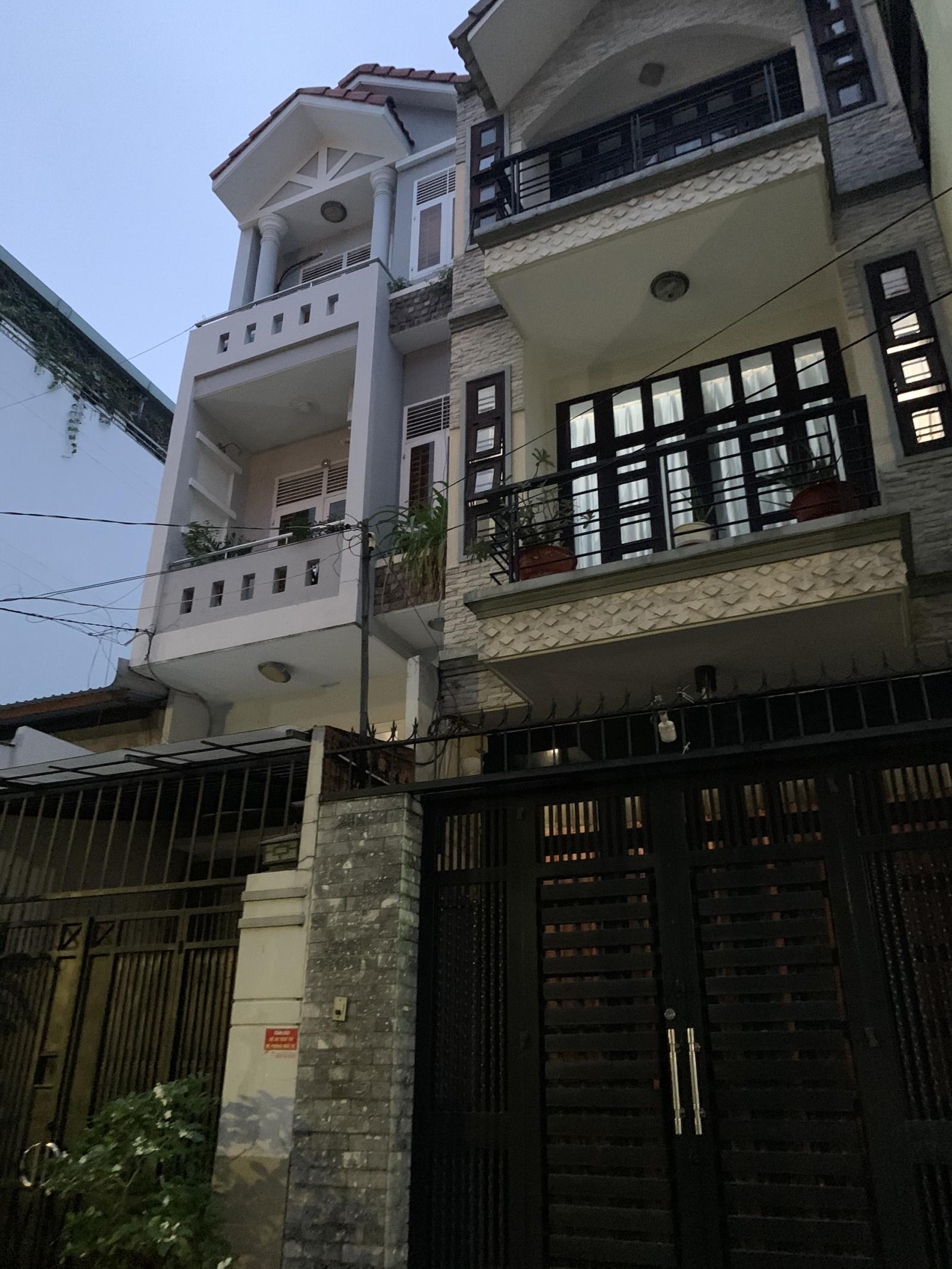Bán nhà (2MT) Xô Viết Nghệ Tĩnh, P25, DT: 15x27m CN 619m2 (trệt + 3 lầu) CT: 250tr/th. Giá: 70 tỷ
