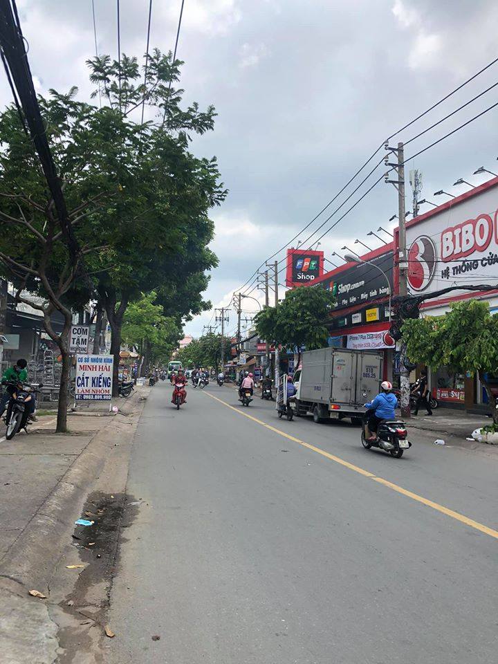 Cần bán nhà mt kinh doanh sầm uất tỉnh lộ 10, quận Bình Tân, 1 lửng, 6.6x30, giá tốt
