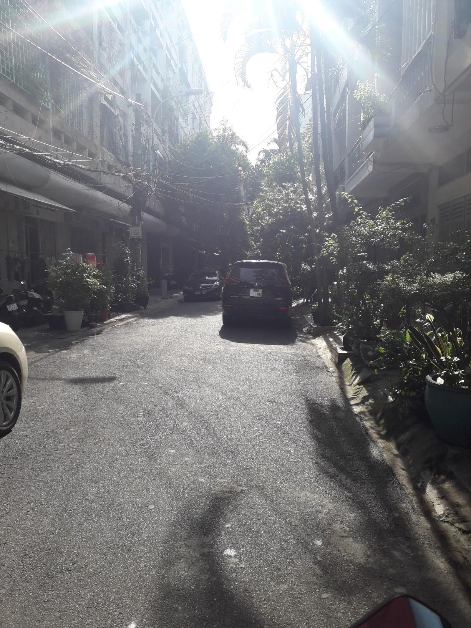 Bán Nhà HXT 8m Trường Chinh  3 Lầu ST (7.4 x 17) 125m2 P.13, Q.Tân Bình. Giá 14.8 Tỷ TL