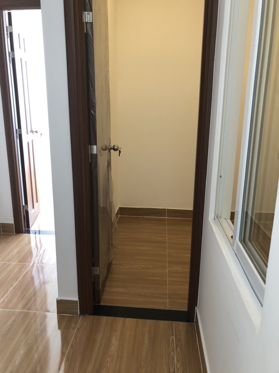 Cho Thuê Nhà Nguyên Căn Mặt Tiền Đường D1 8x20m 60tr/Th Sàn Suốt 2 Lầu 
