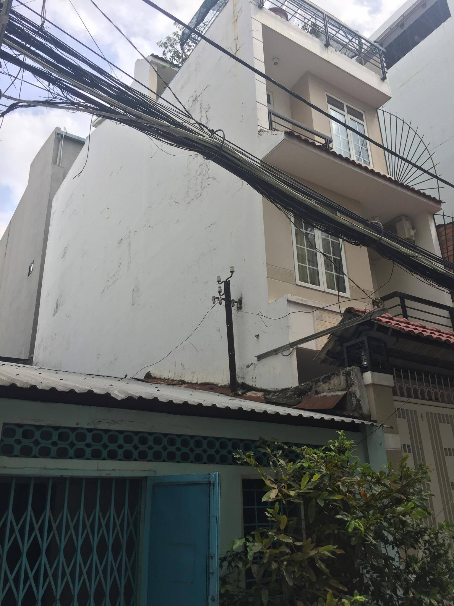 Xuất ngoại bán gấp nhà MT đường 3 Tháng 2 Q11, DT 3,5x10m giúa 11,5 tỷ tl 