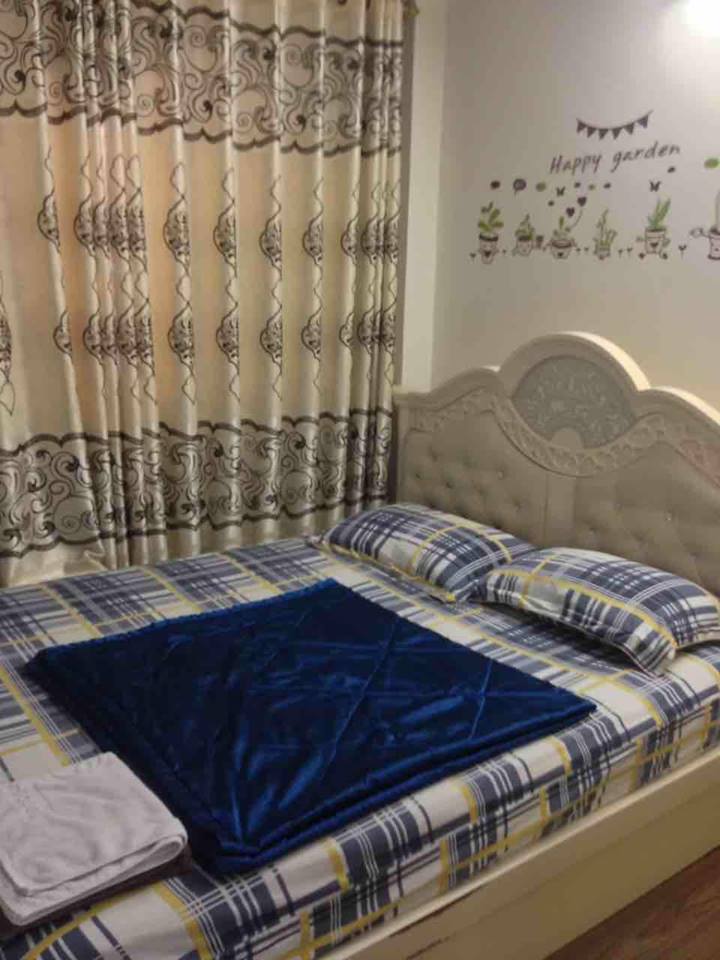 Bán nhà hẻm rộng Phan Đăng Lưu Q. Phú Nhuận dt: 4 x 8 nhà xây 2 lầu 3,75 tỷ.