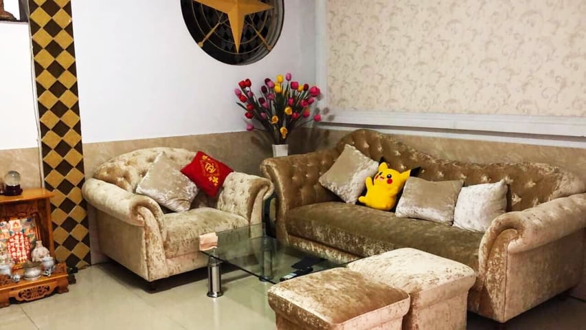 Bán nhà hẻm xe hơi Hoàng Hoa Thám Q. Phú Nhuận dt: 5 x 7 nhà xây 3 lầu 4,5 tỷ.