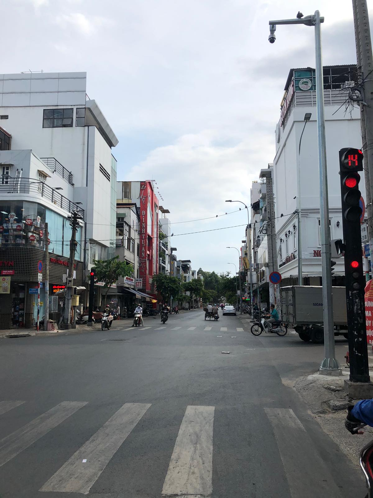 Bán nhà MT nội bộ đường Lý Thường Kiệt, P. 14, Q. 10, DT: 4x24m, 4 tầng, giá bán: 11 tỷ TL