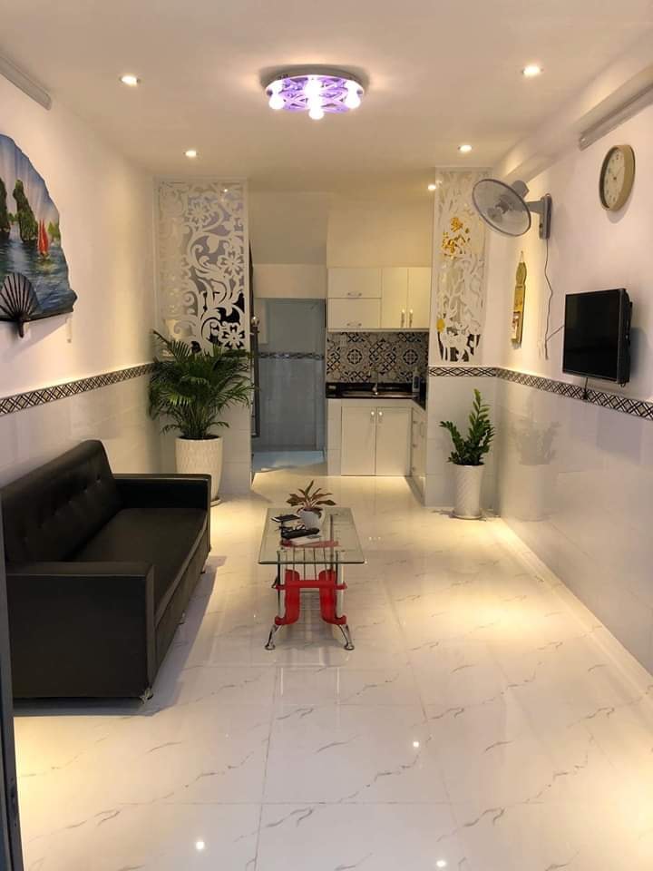 Nhà hẻm xe hơi, 126 Trần Quang Cơ, Tân Phú, 3 tầng, chỉ 3.4 tỷ. Vừa ở vừa cho thuê.