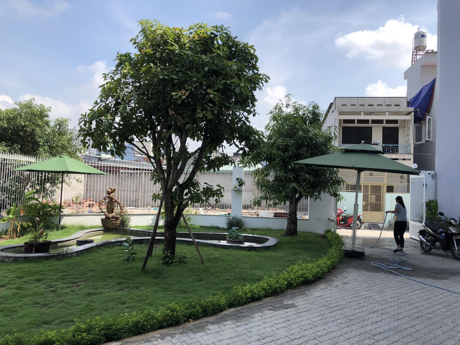 Cần bán gấp biệt thự sân vườn 2MT HXH Nguyễn Xí 2 chiều; giá 25 tỷ (hình thật)